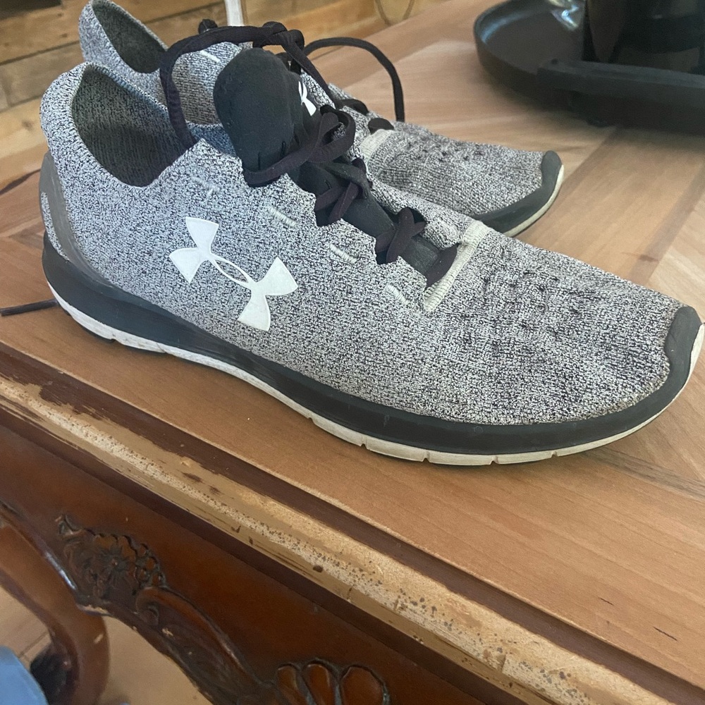 U N D E R   A R M O U R  running shoes - Picture 2 of 4